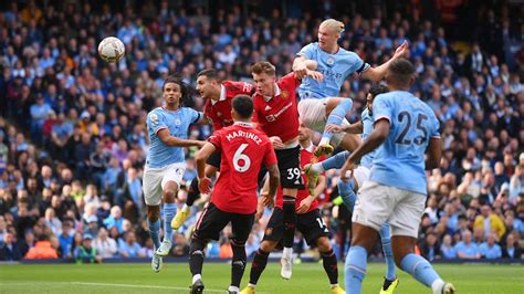 Manchester City vs Manchester United live score, .